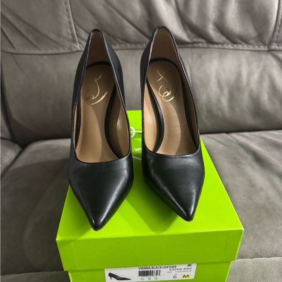 Sam Edelman Black Heels - Picture 5 of 6